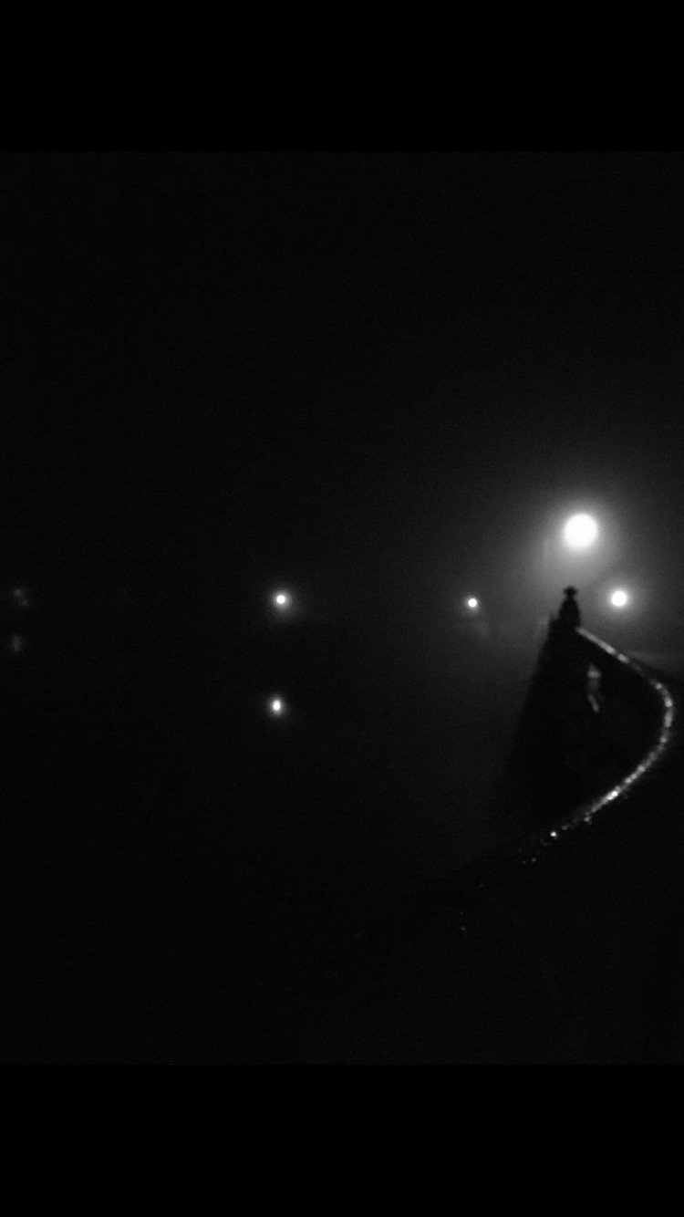 夜霧